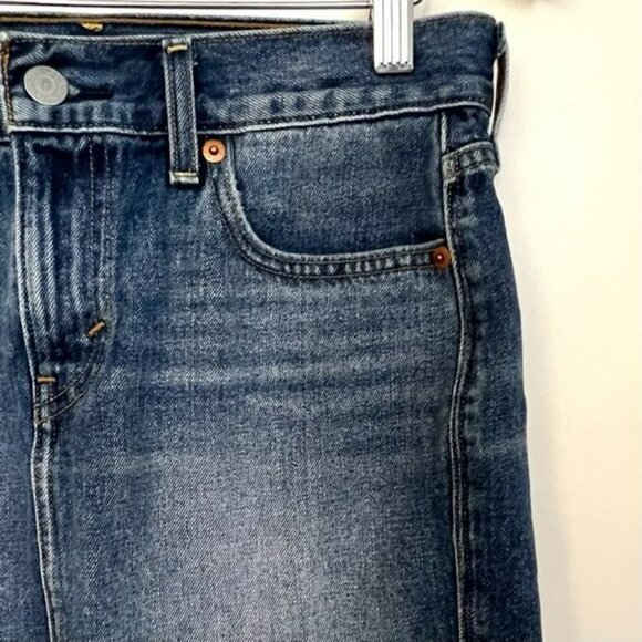 LEVI'S DENIM MINI SKIRT WITH DISTRESSING & RAW HEM SIZE 24 - Picture 5 of 12